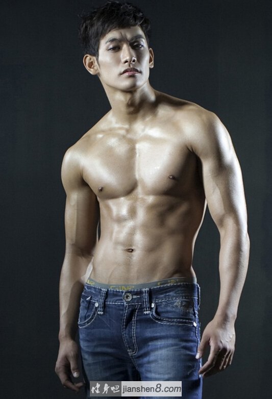 郑锡元肌肉,韩国男演员郑锡元英俊,健壮的肌肉赏析(2)